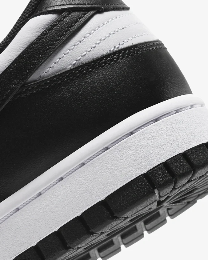 Кроссовки Nike Dunk Low Retro White/White/Black
